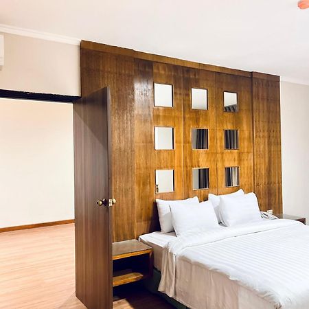 Royal Asia Hotel パレンバン エクステリア 写真