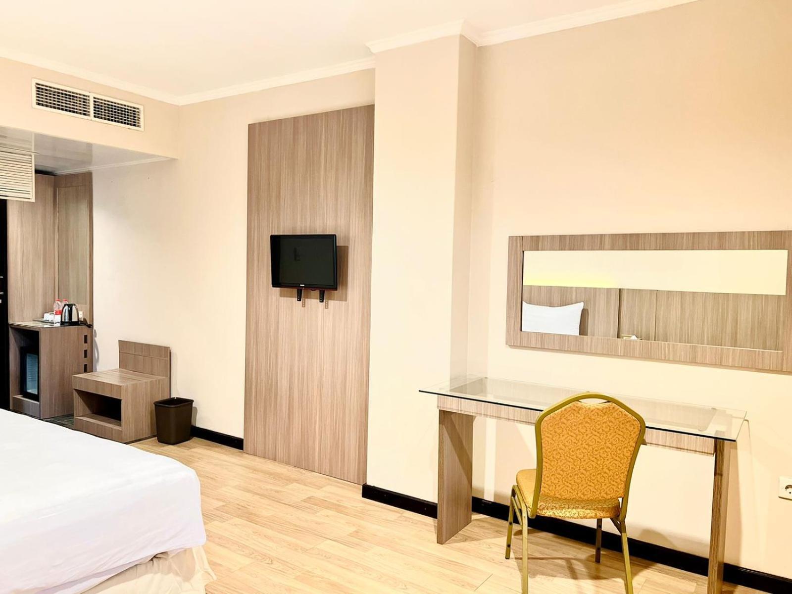 Royal Asia Hotel パレンバン エクステリア 写真