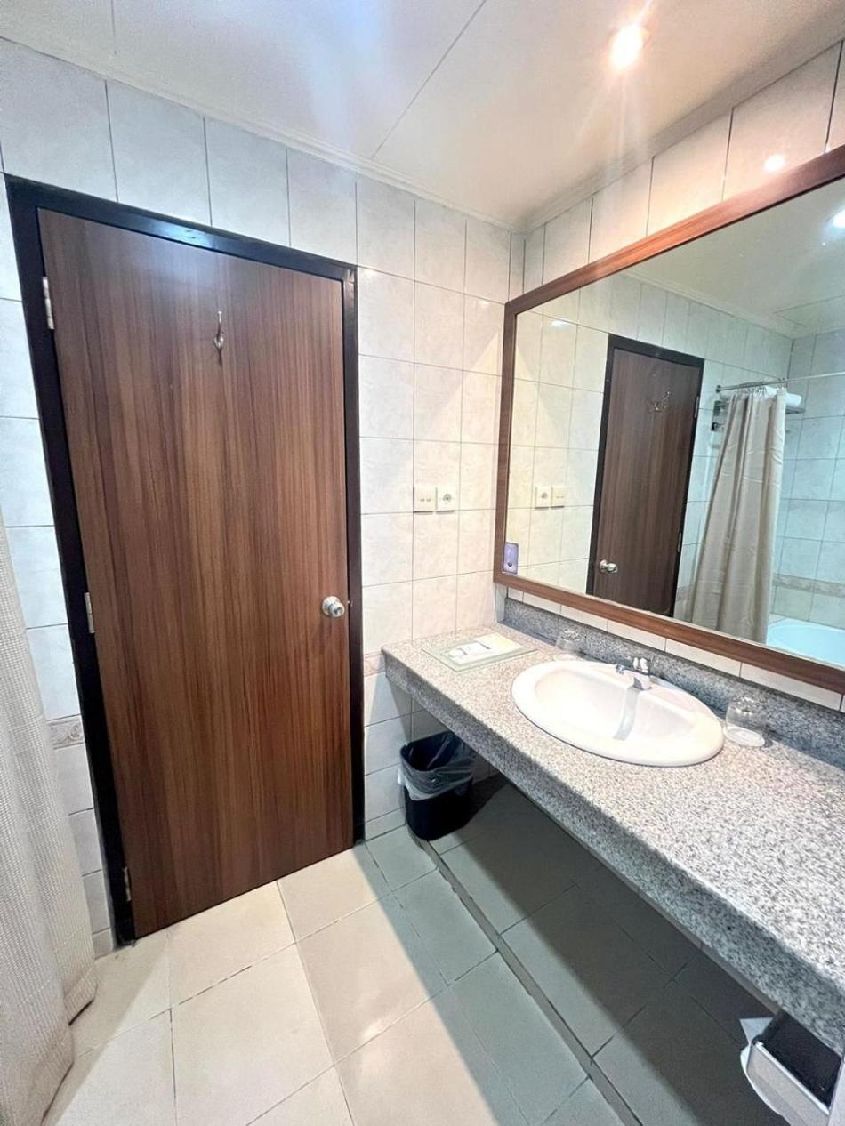 Royal Asia Hotel パレンバン エクステリア 写真