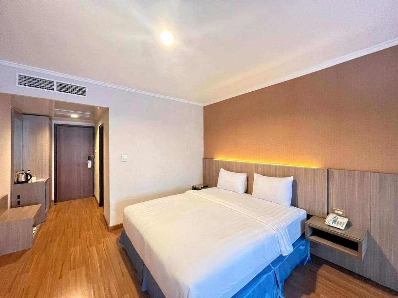 Royal Asia Hotel パレンバン エクステリア 写真